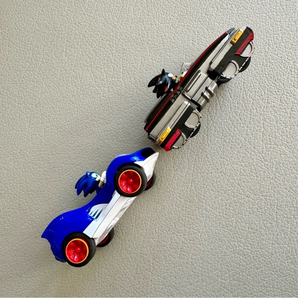 Sonic the Hedgehog & Shadow Action Figure Racing Pull Back Racer Cars | Set of 2 - Picture 2 of 6